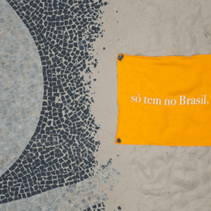 Só Tem No Brasil - Amarelo